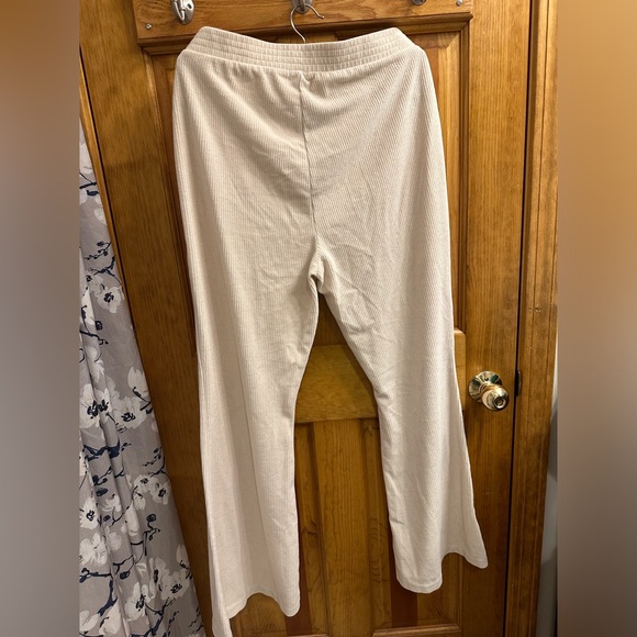 AERIE GROOVE-ON RIB VELOUR FLARE PANT size L Long - Picture 4 of 5